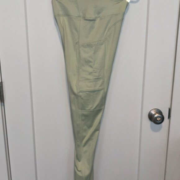 Victoria Secret Pink High Waist Cargo Leggings, Mint Green, Small - Picture 3 of 5